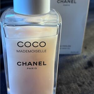 CHANEL Coco Mademoiselle Pearly Body Oil